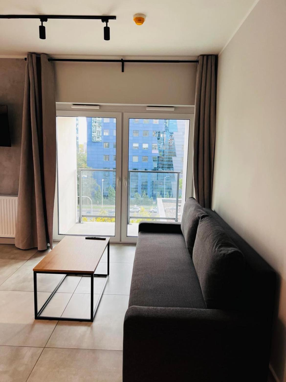 Property Apart - Legnicka Business Center Wrocław Extérieur photo